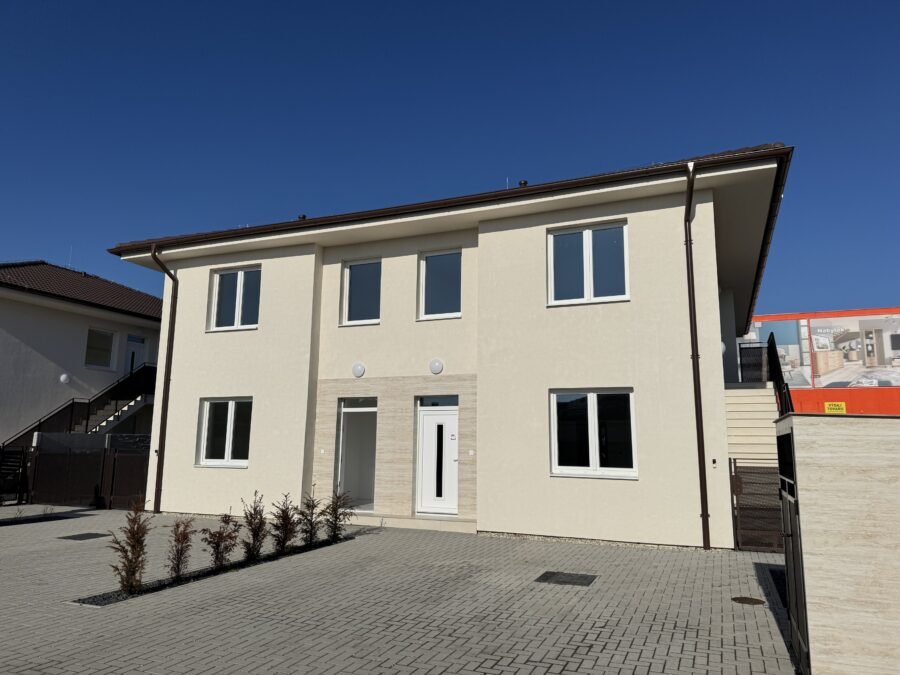 Nový projekt s 3-izbovými bytmi, záhradou, vlastným parkovaním a tepelným čerpadlom v meste Dunajská Streda! – fotografia 1