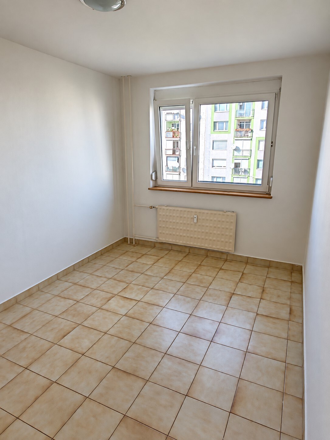 Prerobený 2 izbový byt v Komárne na predaj – fotografia 5