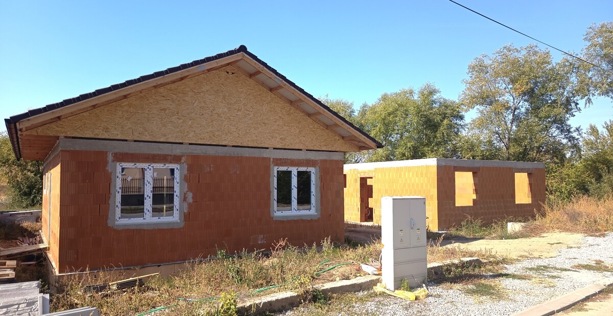 Na predaj 2 novostavby vo výstavbe v obci Čechy – fotografia 1