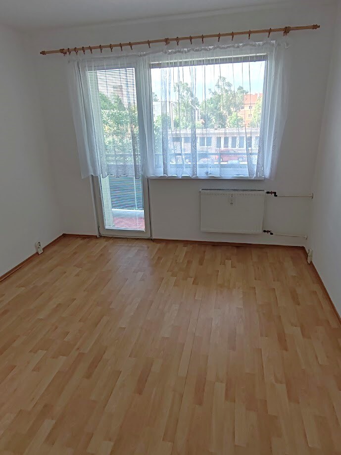 Na prenájom 3  izbový byt s balkónom v Komárne – fotografia 8