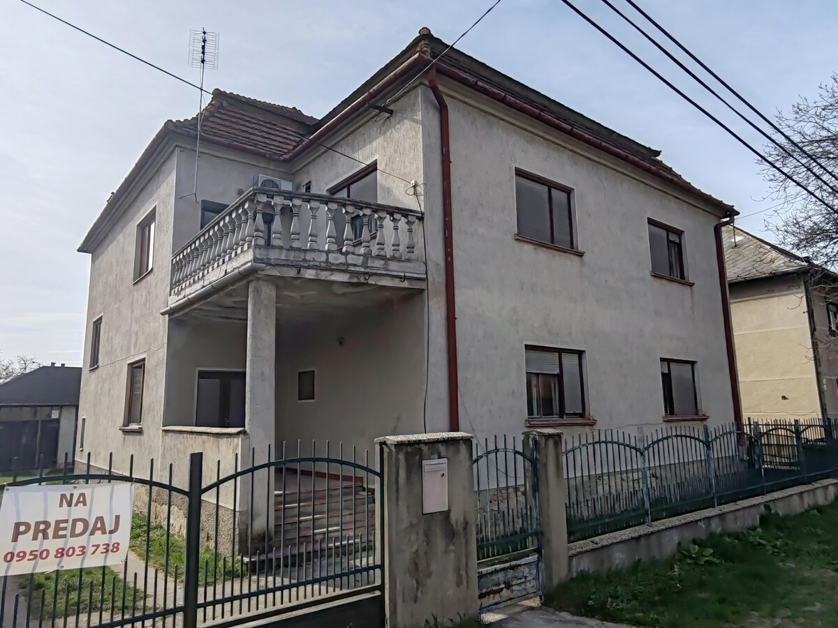 Ponúkame Rodinný dom vhodný na bývanie aj podnikanie – fotografia 1