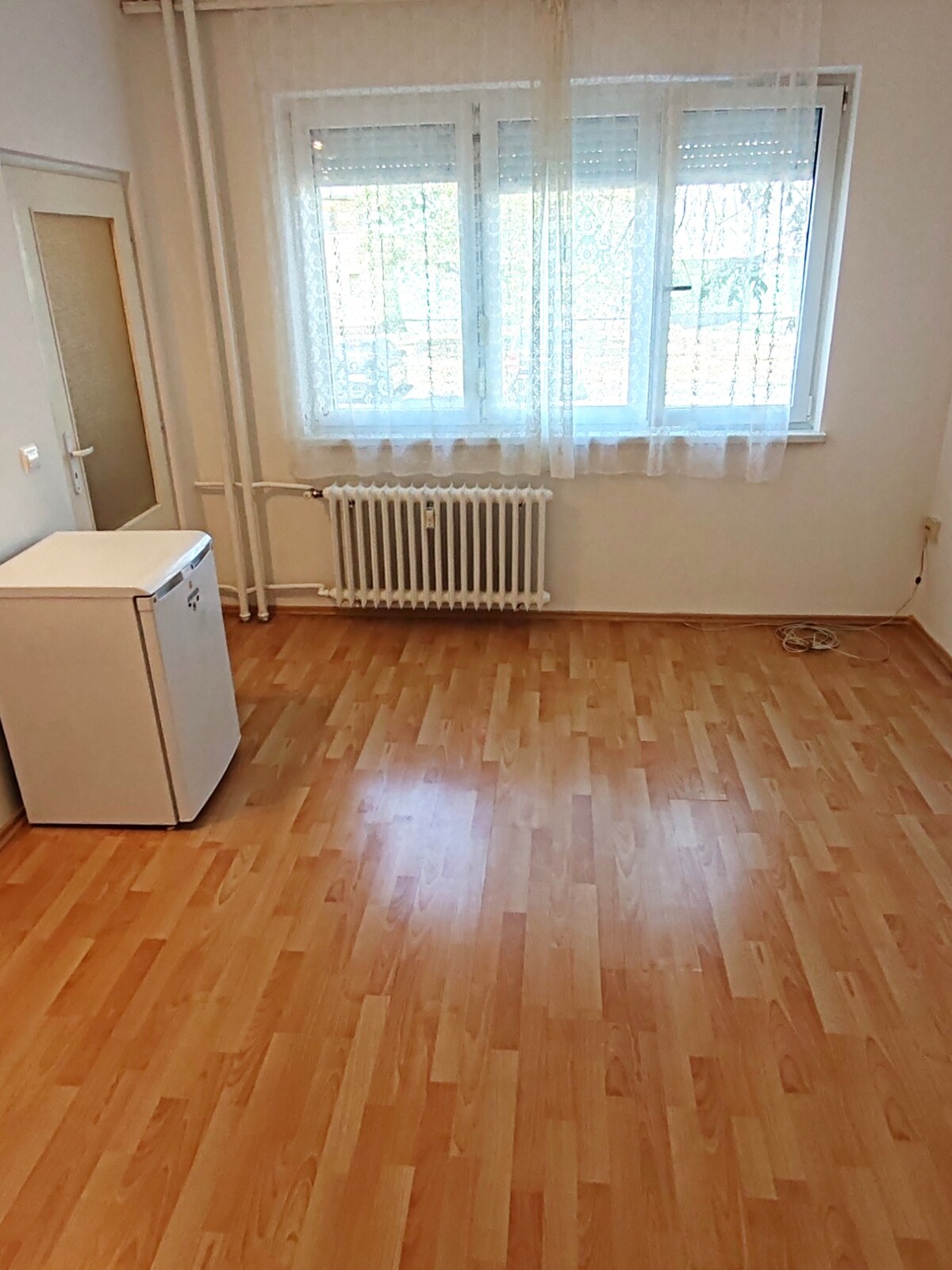 Znížená cena! Garsónka v Komárne na predaj – fotografia 1