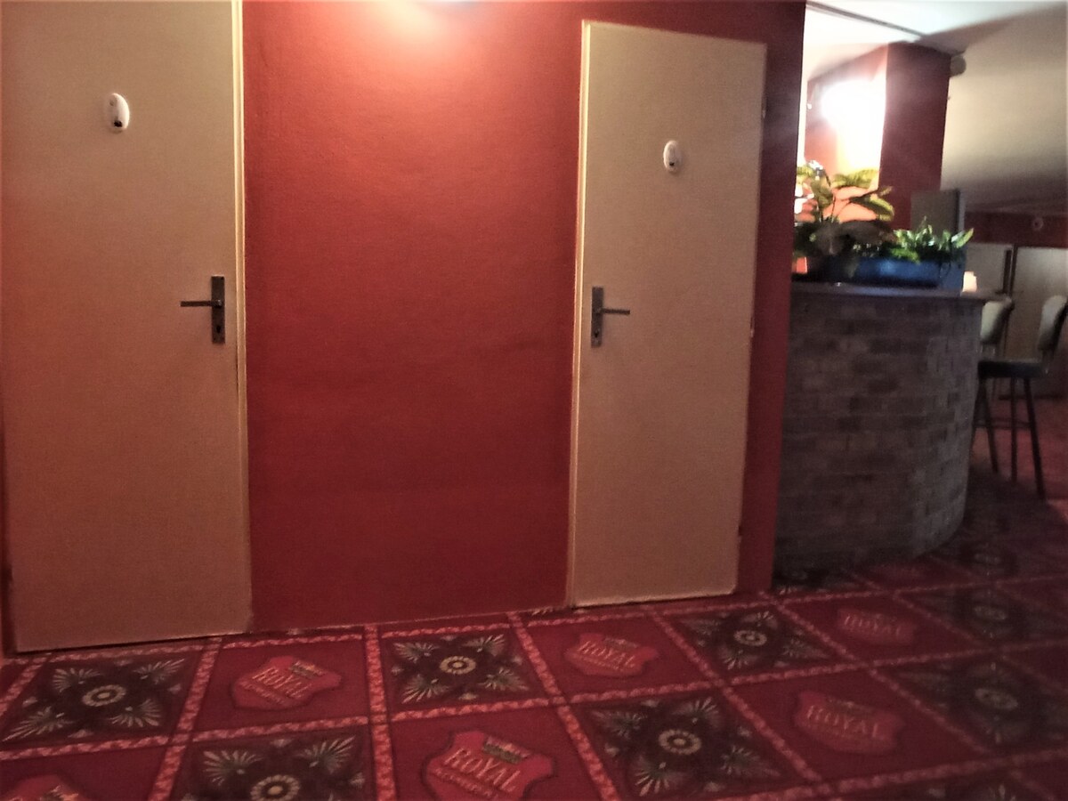 Komerčný priestor v centre Komárna na prenájom – fotografia 7