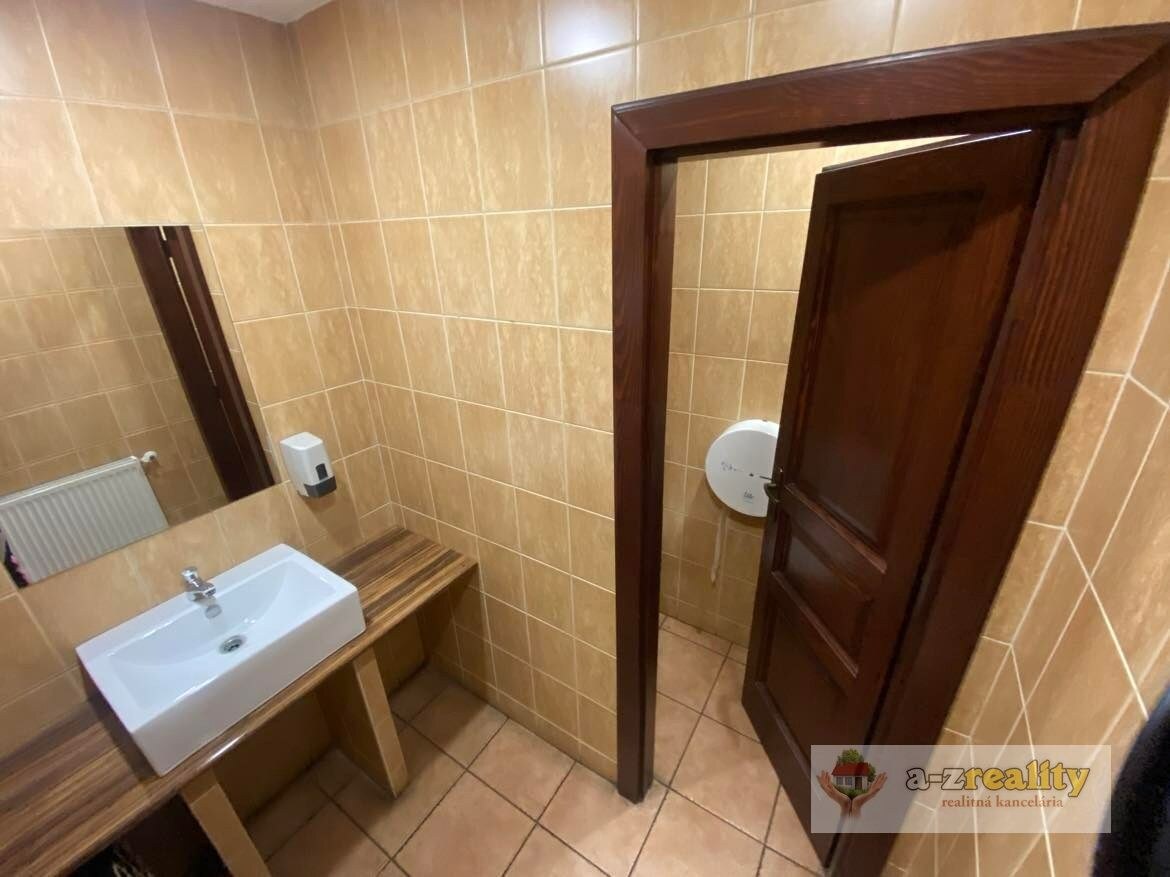 Polyfunkčná budova v Komárne na predaj! – fotografia 8