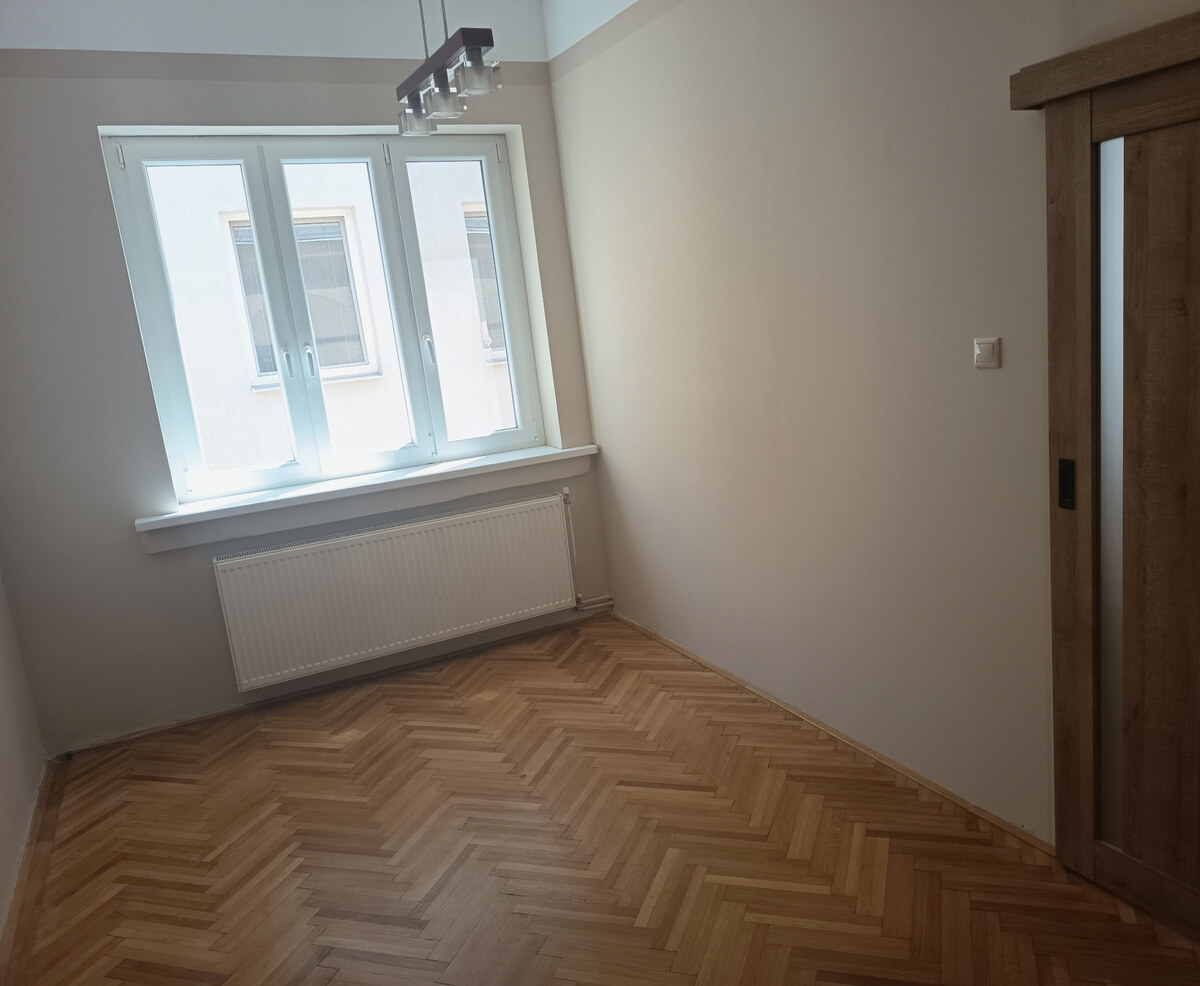 NOVINKA: Na predaj 2  izbový byt v centre mesta Nové Zámky – fotografia 3