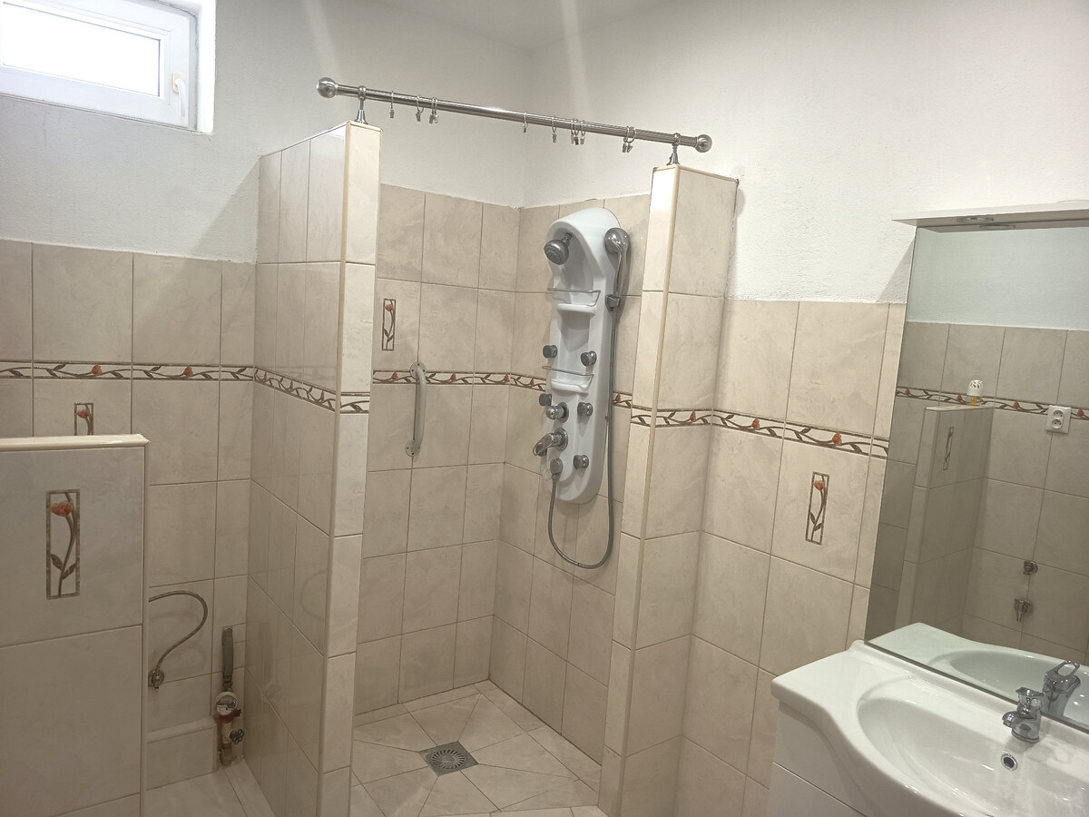 NOVINKA: Na predaj 2  izbový byt v centre mesta Nové Zámky – fotografia 7