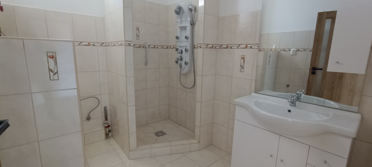NOVINKA: Na predaj 2  izbový byt v centre mesta Nové Zámky – fotografia 8