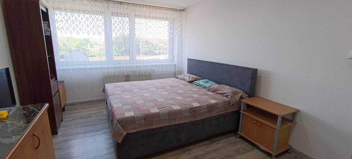 Na predaj kompletne zmodernizovaný 4 izbový byt v obci Mikulášov dvor – fotografia 6