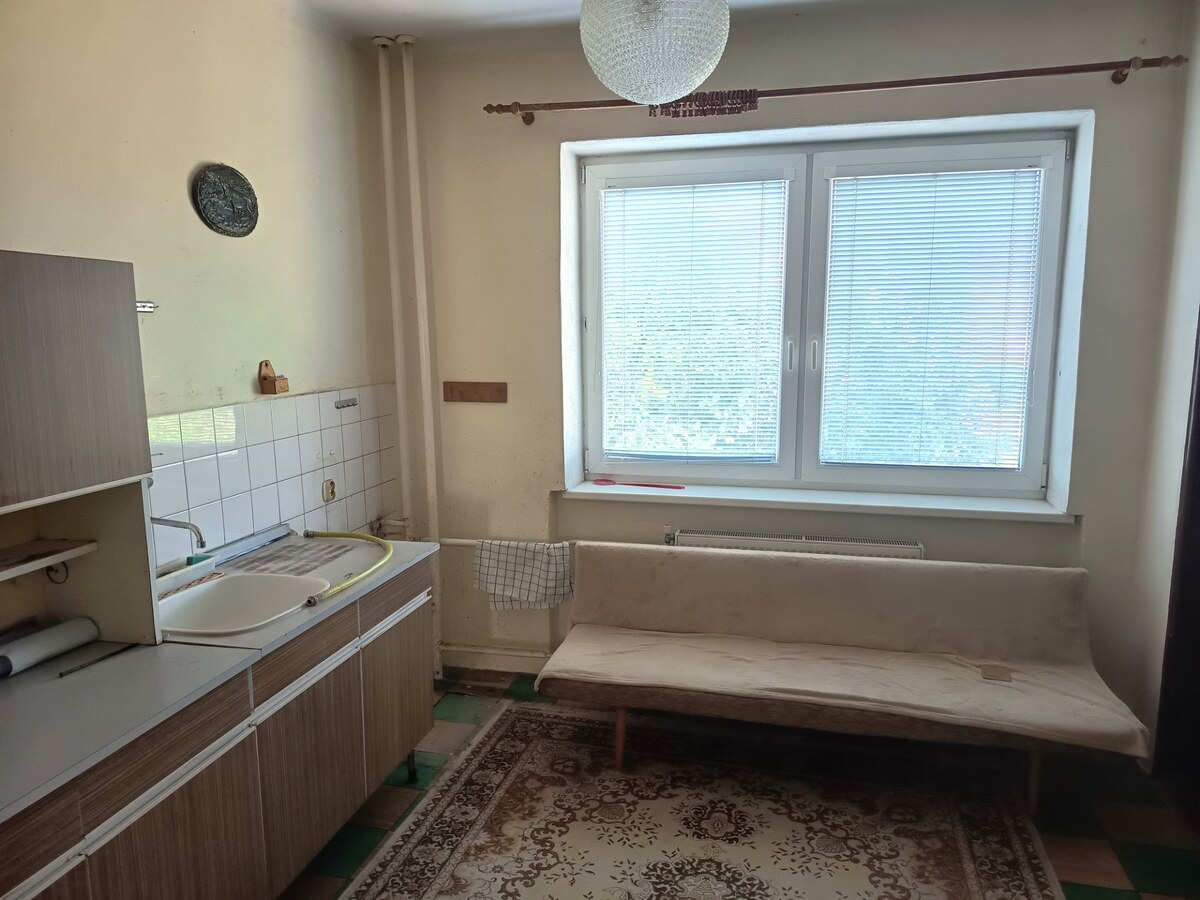 Na predaj 5 izbový rodinný dom so záhradou v obci Bánov – fotografia 2