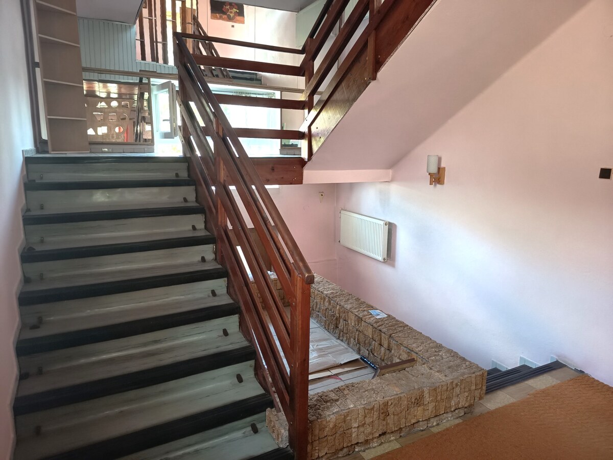 Na predaj 5 izbový rodinný dom so záhradou v obci Bánov – fotografia 4