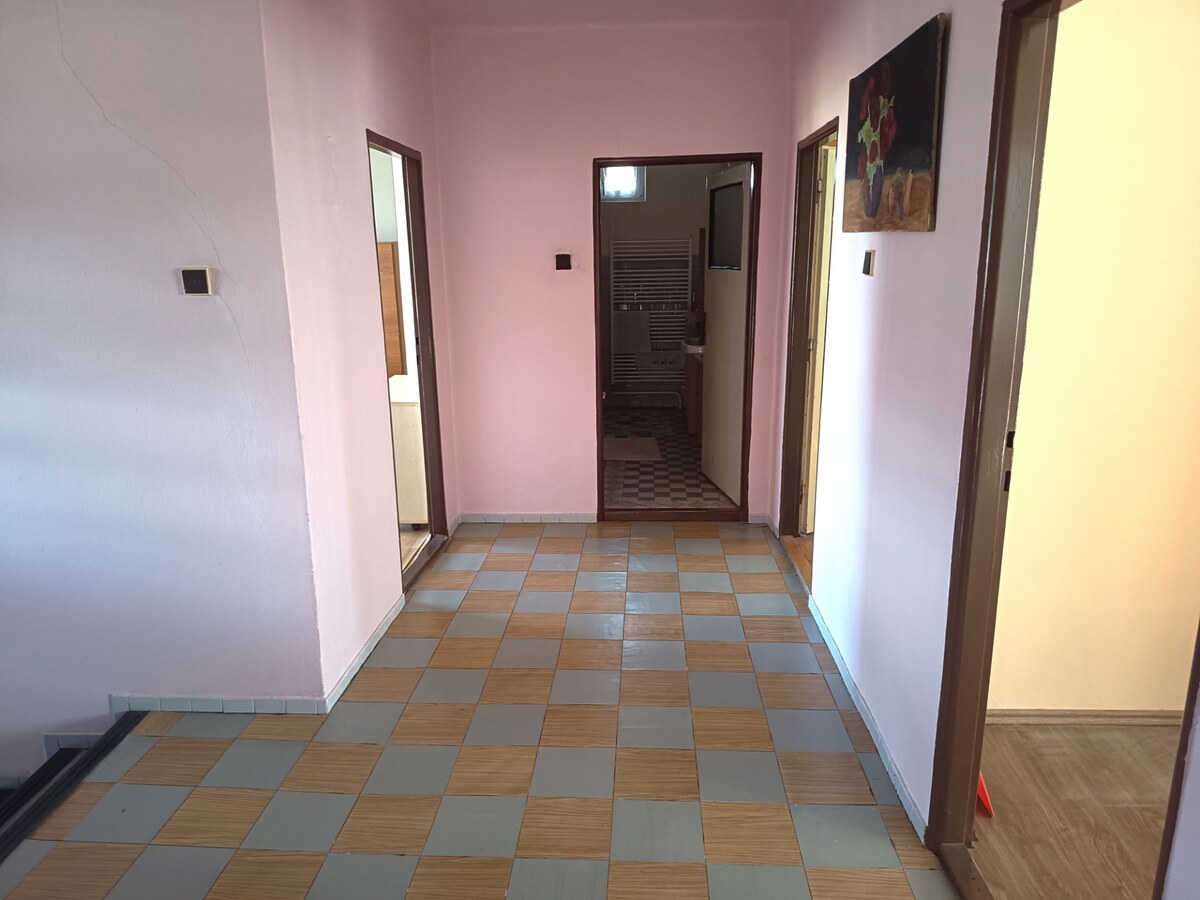 Na predaj 5 izbový rodinný dom so záhradou v obci Bánov – fotografia 5