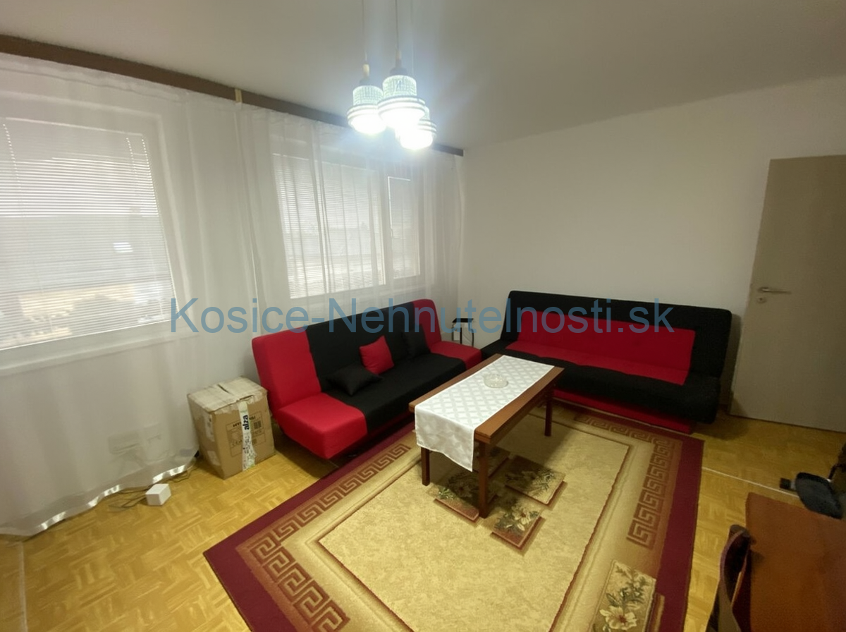 8izb. RD 300m² | Poz, 742m² | Garáž + Dielňa + Altánok – fotografia 7