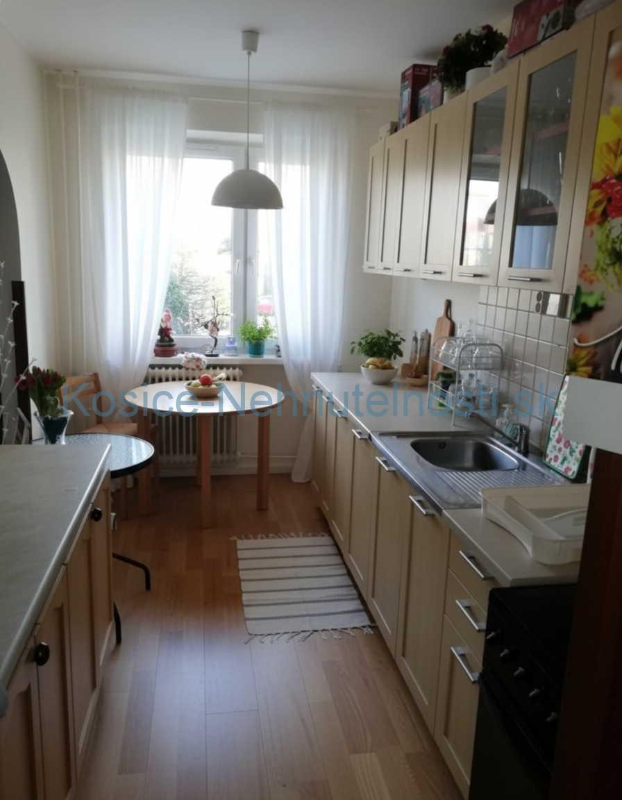 4 izbový byt 73 m2 Sečovce – centrum, Obchodná ul. – fotografia 3