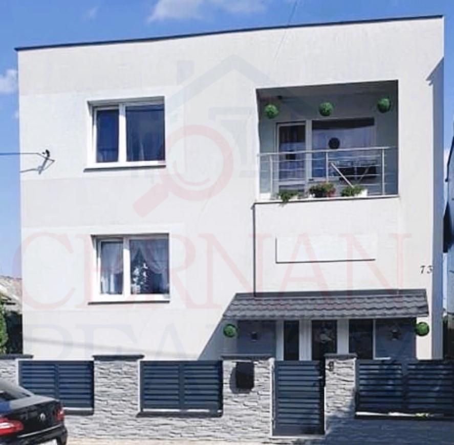 Predaj poschodový RD 180 m2, 453 m2 pozemok Trebišov – fotografia 1