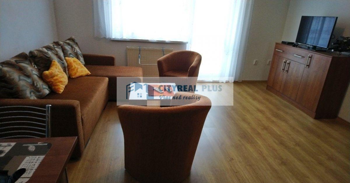 Predám zariadený apartmán s balkónom Podhájska – fotografia 2