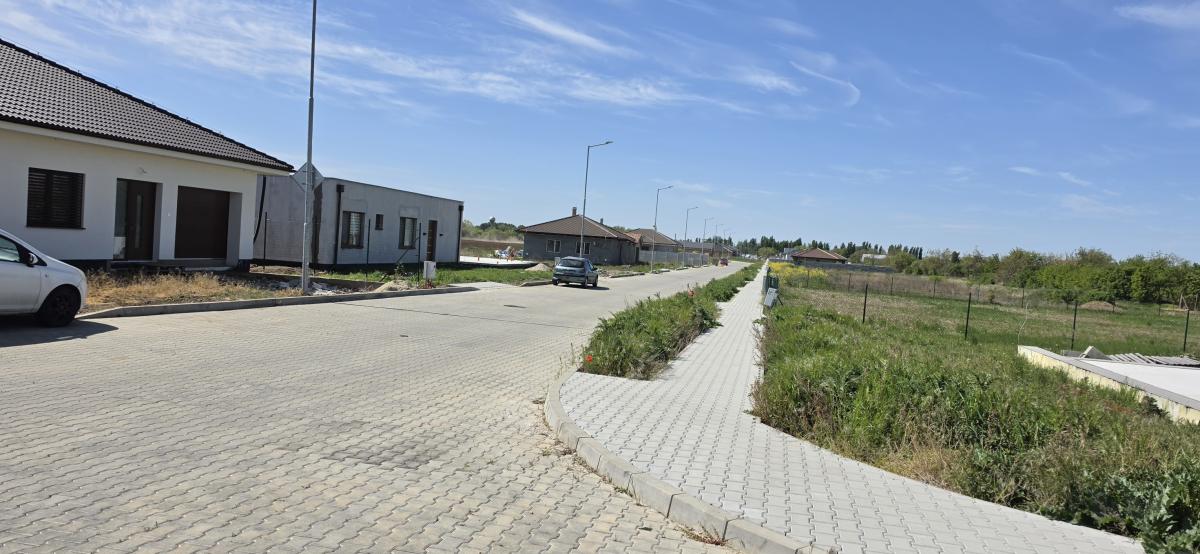 Ponúkam na Predaj modernú poschodovú novostavbu v obci Dvory nad Žitavou – fotografia 8