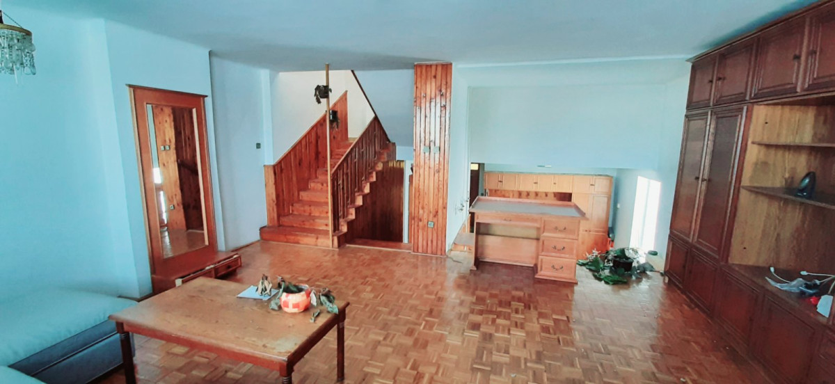 -30 000 EUR Na predaj 5 izbový rodinný dom v milionárskej štvrti Nové Zámky – fotografia 2