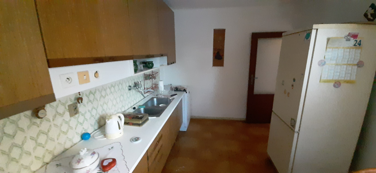 -30 000 EUR Na predaj 5 izbový rodinný dom v milionárskej štvrti Nové Zámky – fotografia 4