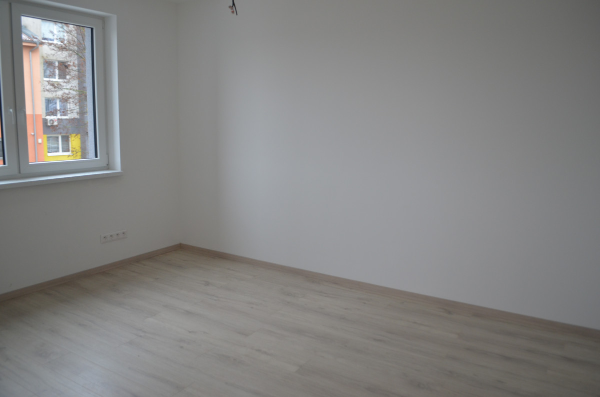 POSLEDNÝ 3 IZBOVÝ BYT NA PREDAJ!! Moderné bývanie v srdci Šurian . Komfort, štýl a jedinečná lokalita na dosah. – fotografia 5