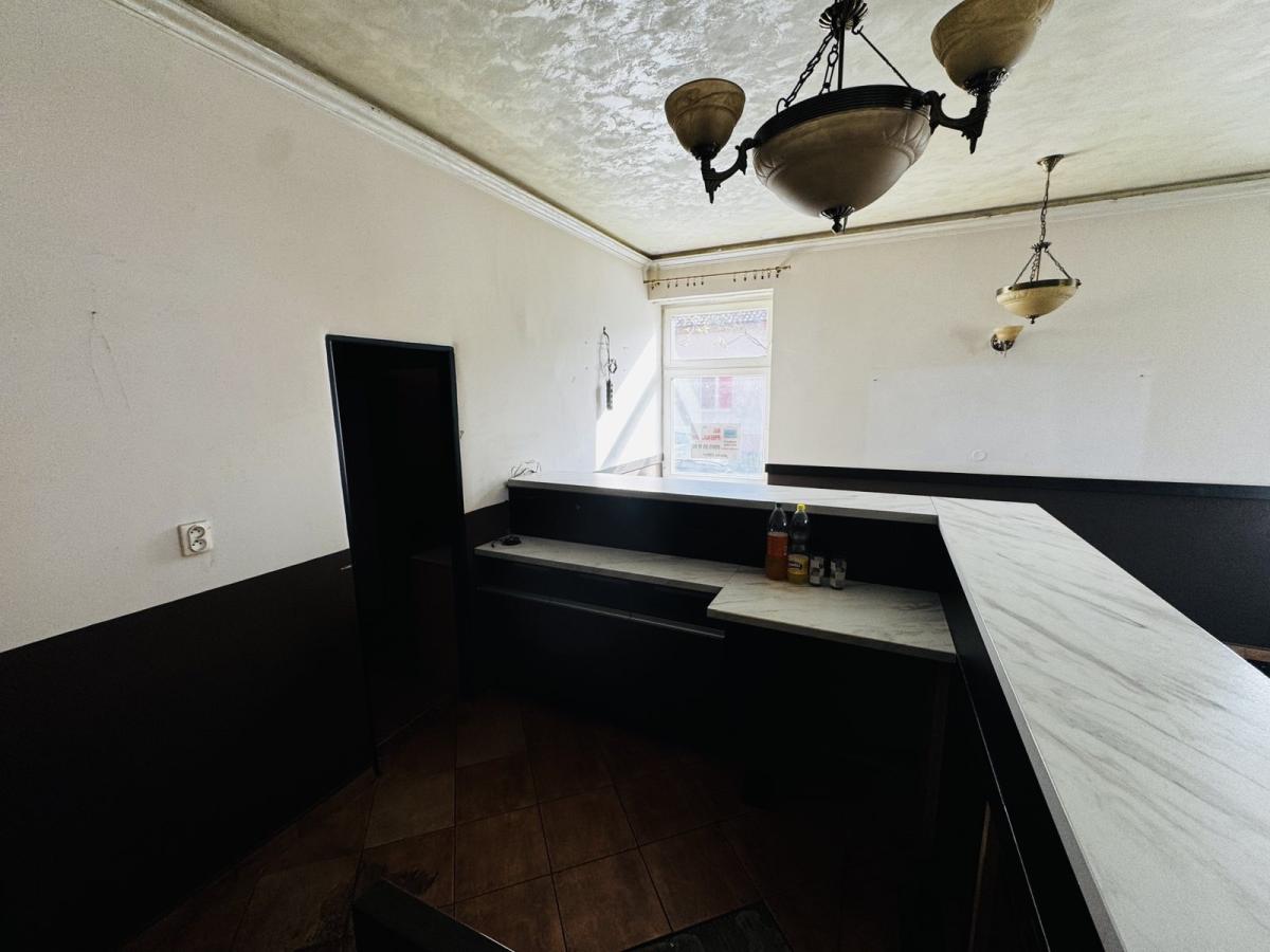 Ponúkame na prenájom obchodné priestory nachádzajúce sa v širšom centre mesta Nové Zámky na ulici Žerotínová bašta – fotografia 10