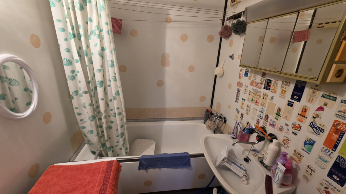 NOVINKA Na PREDAJ 3- Izbový byt S.H. VAJANSKÉHO NOVÉ ZÁMKY – fotografia 6