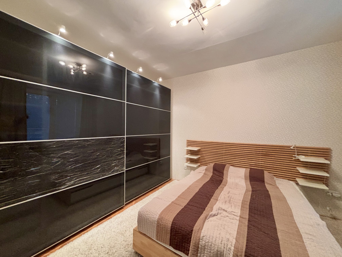 Ponúkame Vám na prenájom príjemný, kompletne prerobený,zariadený 3 izbový byt v meste Nové Zámky – fotografia 9