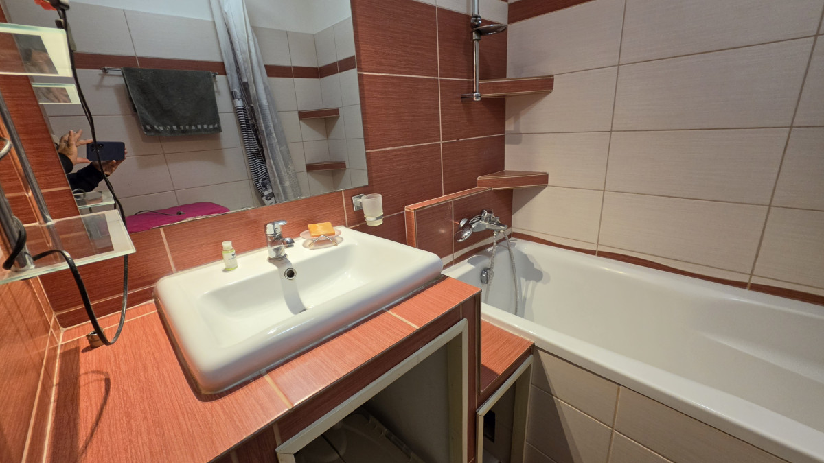 Ponúkam na PREDAJ 2- izbový byt Šafáriková Nové Zámky – fotografia 6