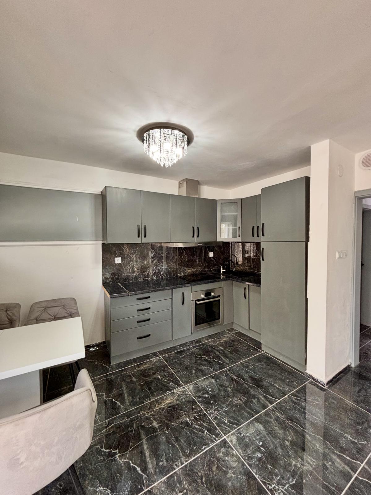 Ponúkame Vám na predaj moderný rodinný dom typu bungalov so samostatnými bytovými jednotkami – fotografia 5