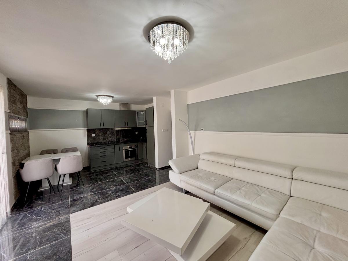 Ponúkame Vám na predaj moderný rodinný dom typu bungalov so samostatnými bytovými jednotkami – fotografia 8