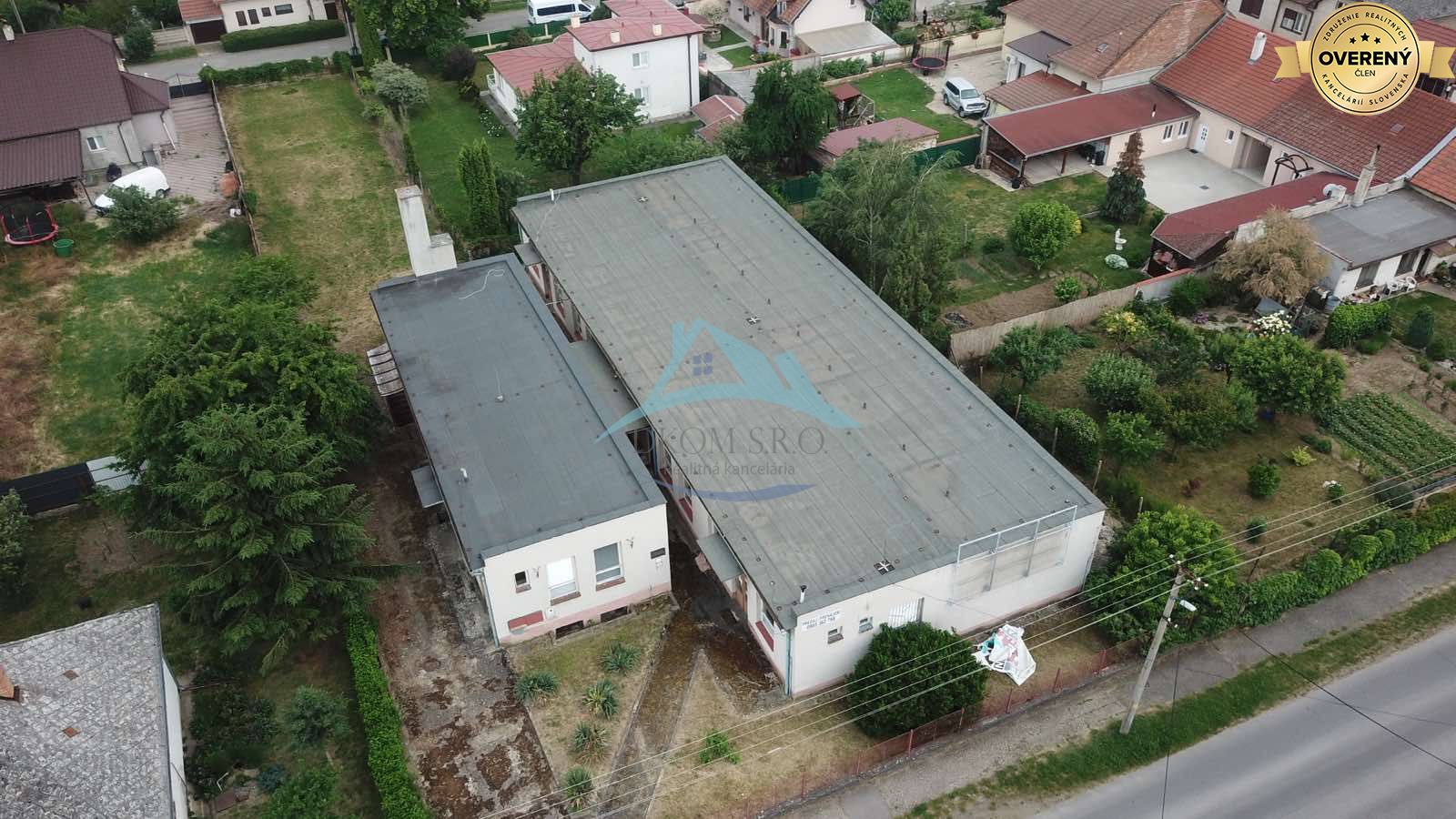 Podnikateľský sen v Šahách: Priestor s plochou 600 m² – fotografia 1