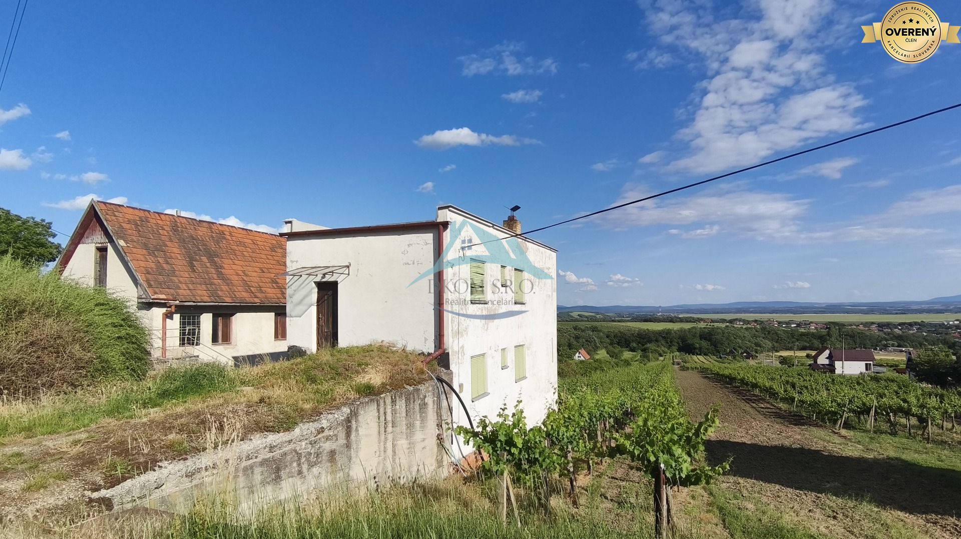 3-podlažný vínny domček s vinicou v obci Vinica, okr. V. Krtíš. – fotografia 1
