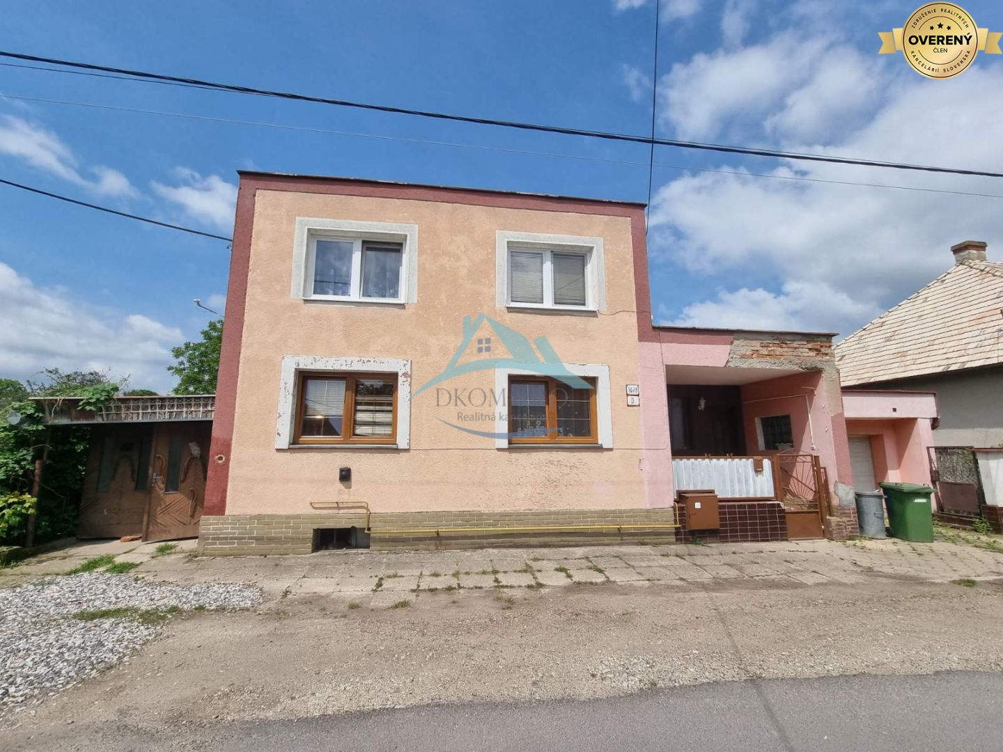 Dvojgeneračný rodinný dom s obrovským potenciálom v Šahách – fotografia 1