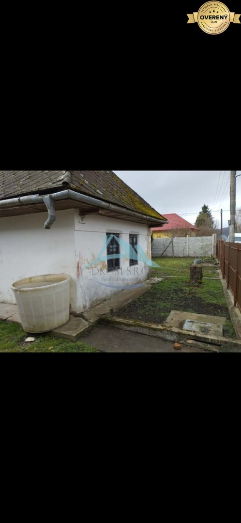 Čarovná chalupa v Plášťovciach čaká na prebudenie! – fotografia 7