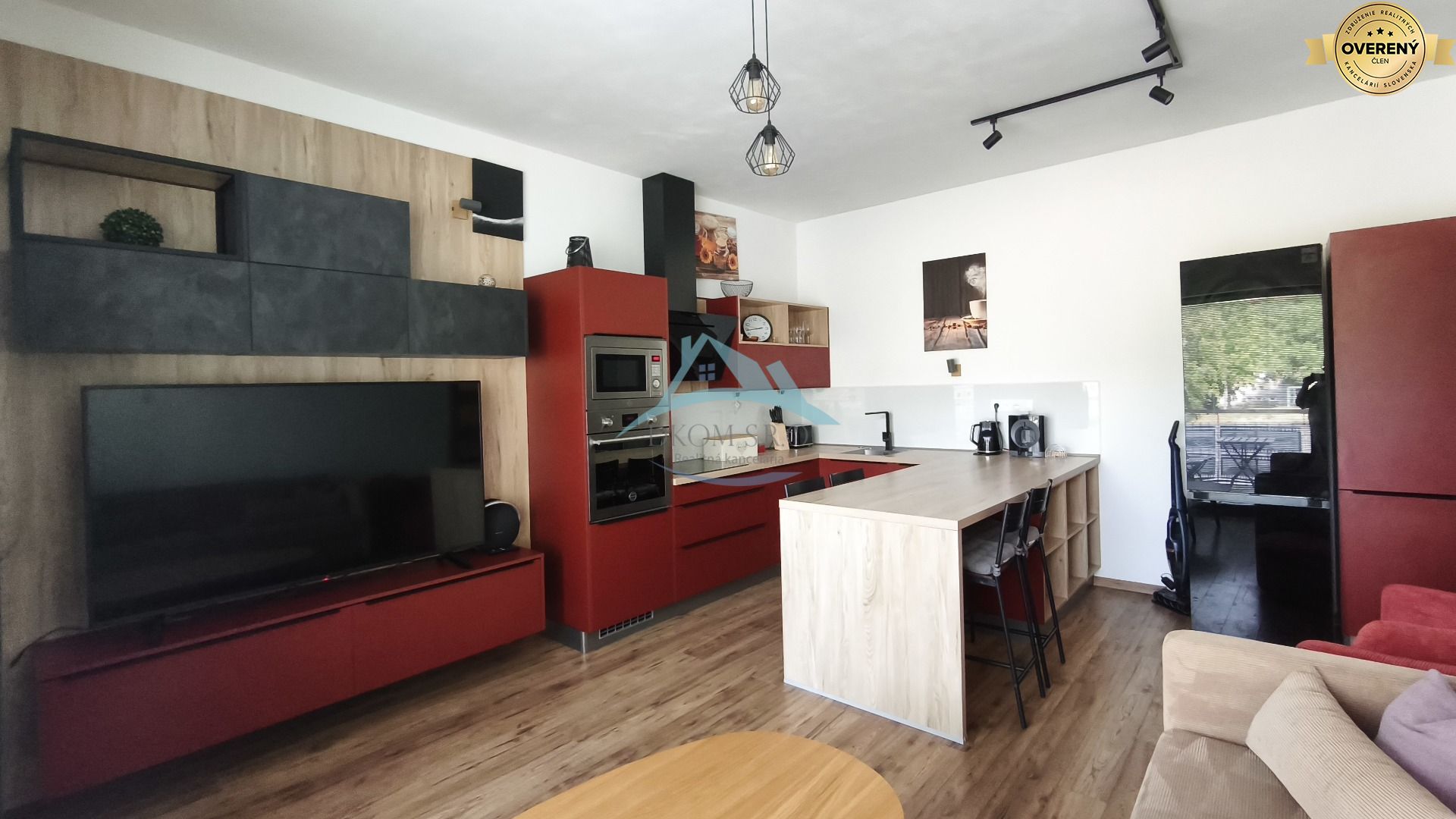 Na prenájom 2-izbový byt s balkónom, Kaskády, Veľký Krtíš. – fotografia 3