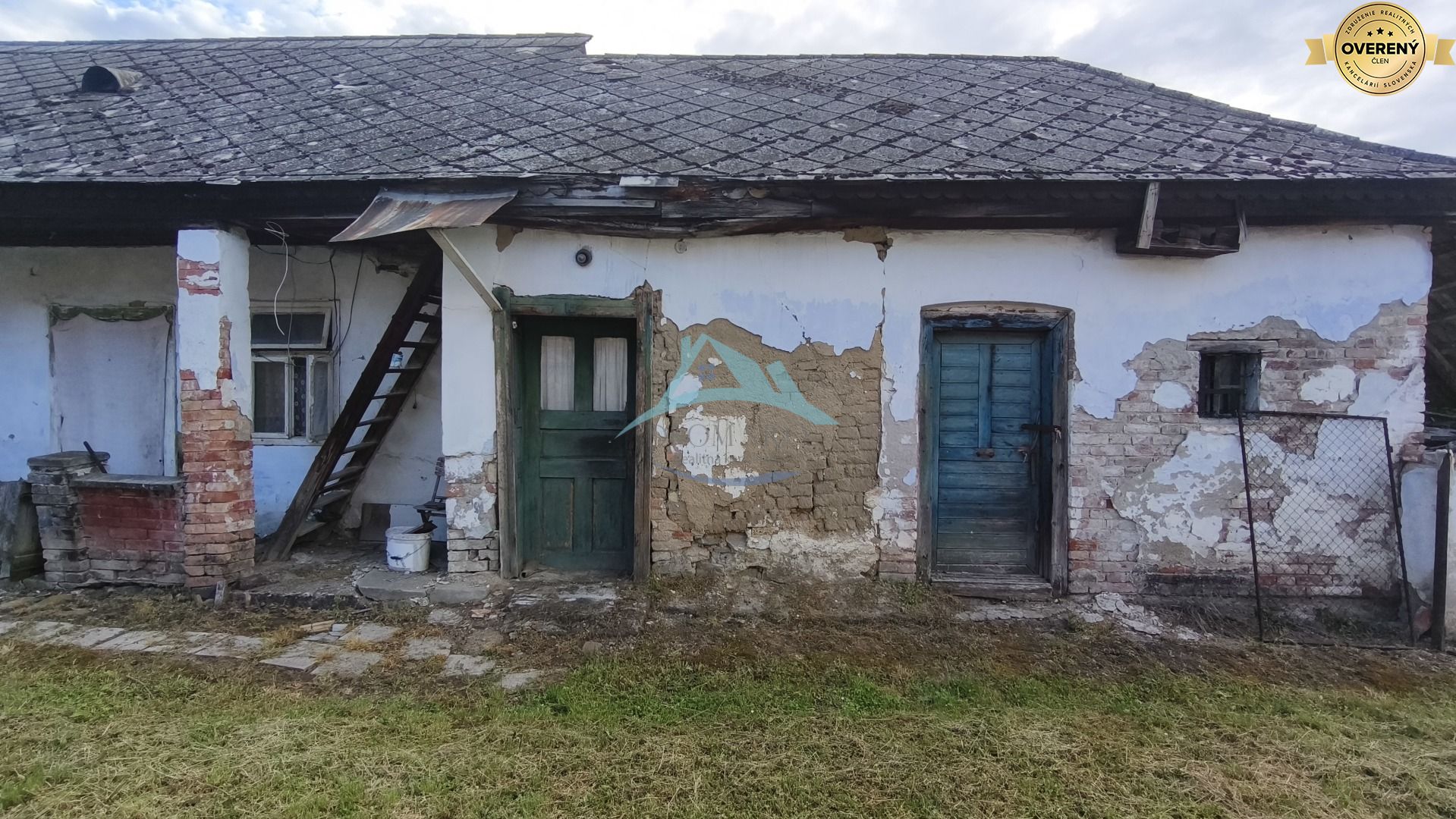 Starý kamenný RD v obci Opatovská Nová Ves, okr. V. Krtíš. – fotografia 4