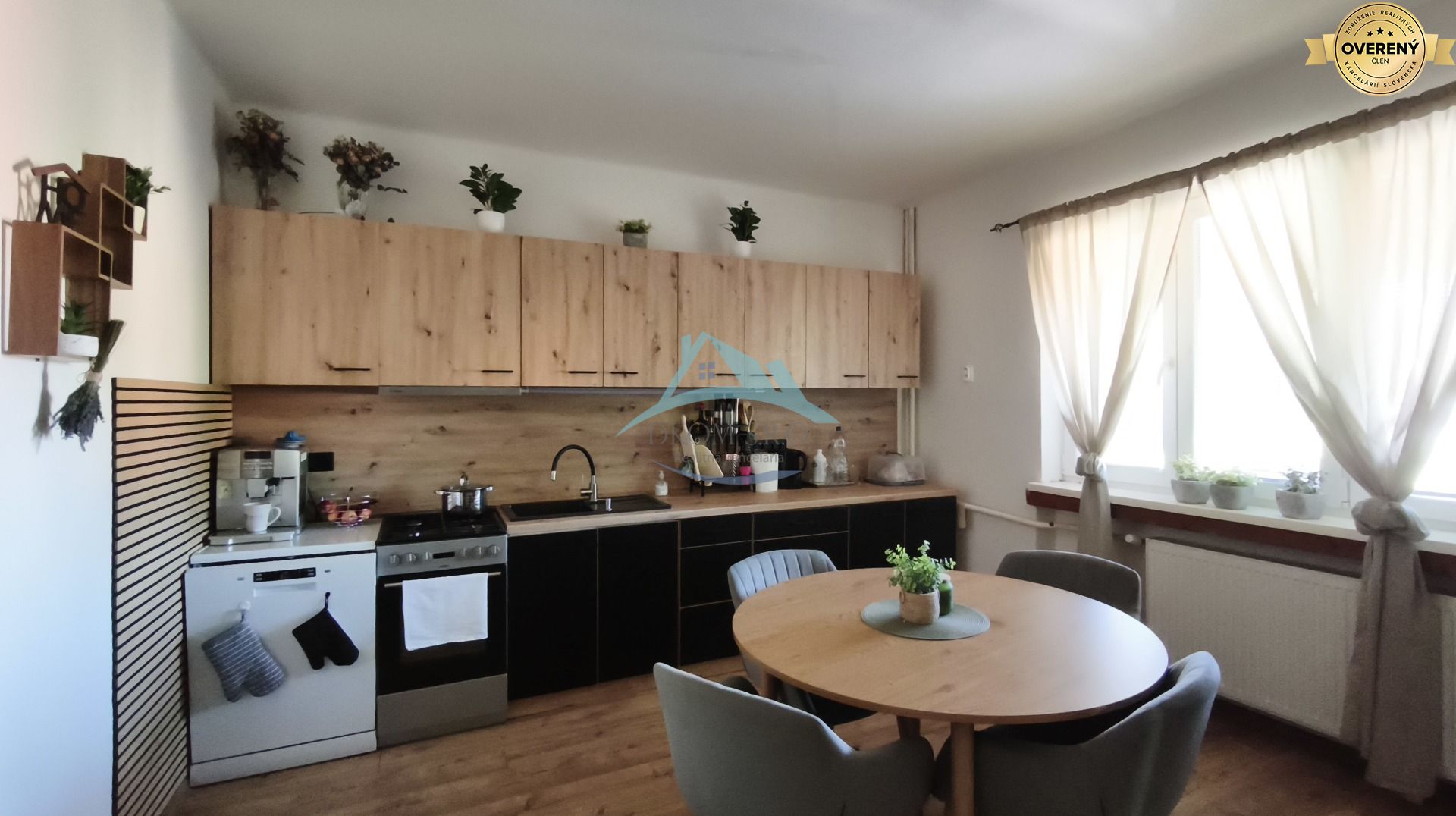 Jedinečný areál s dvoma domami na pozemku 5600 m² – D. Plachtince – fotografia 5
