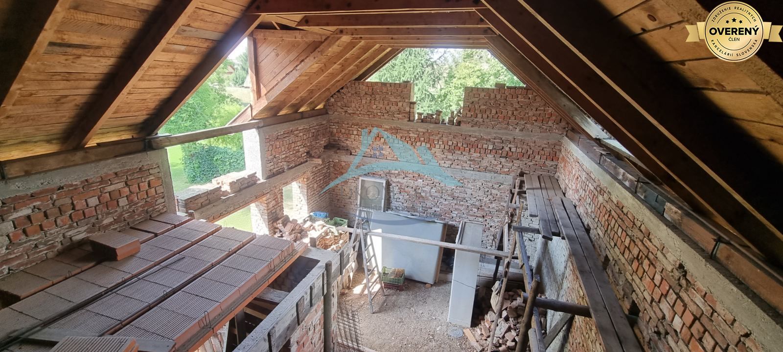 Na predaj starší sedliacky R. dom s obrovským pozemkom 2924m2 – fotografia 9