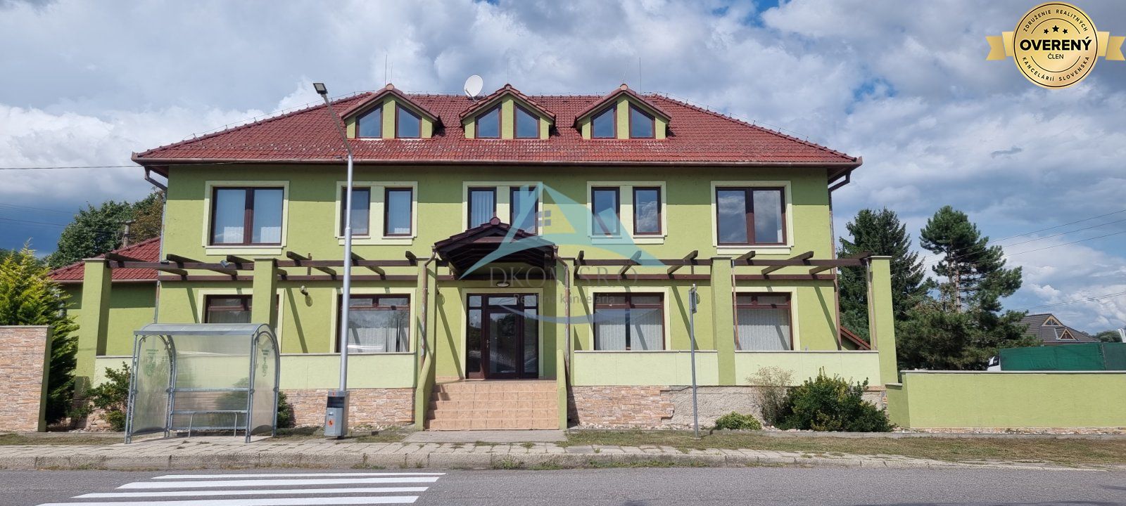 Nova cena Ponúkame vám na predaj alebo prenájom Polyfunkčnú budovu – fotografia 3