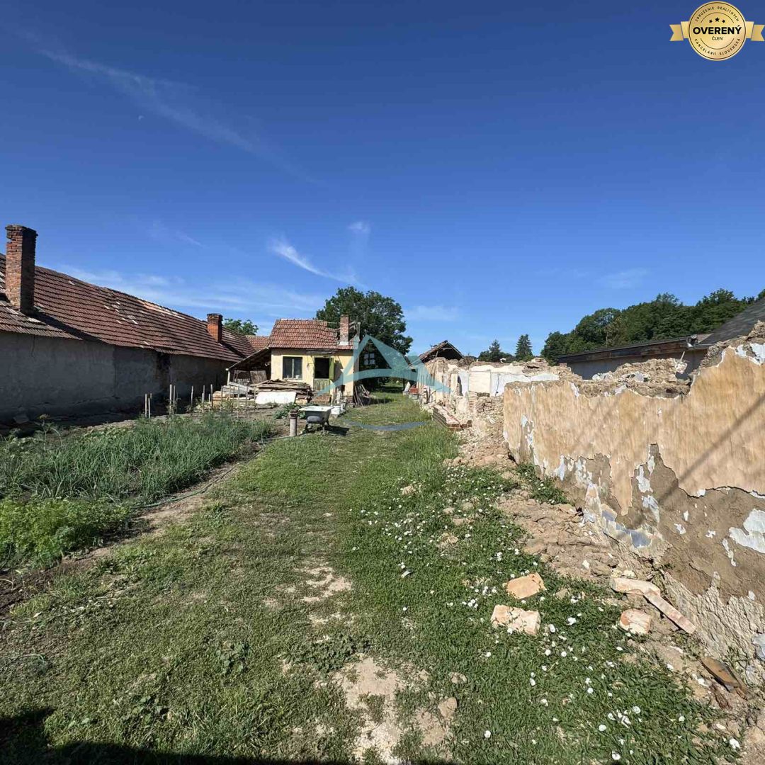Stavebný pozemok 1719 m² s infraštruktúrou – Horné Semerovce (Dudince) – fotografia 1