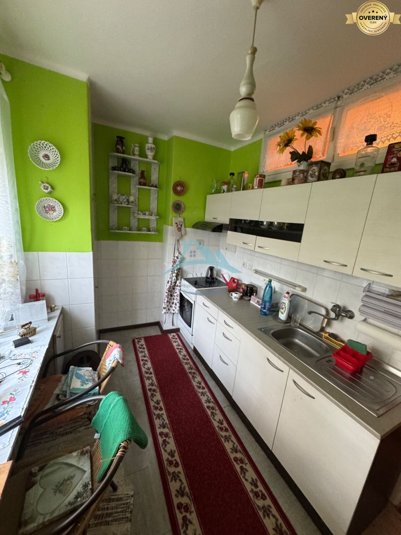 Na predaj 3 izbový byt na prízemí v centre mesta Šahy. – fotografia 2