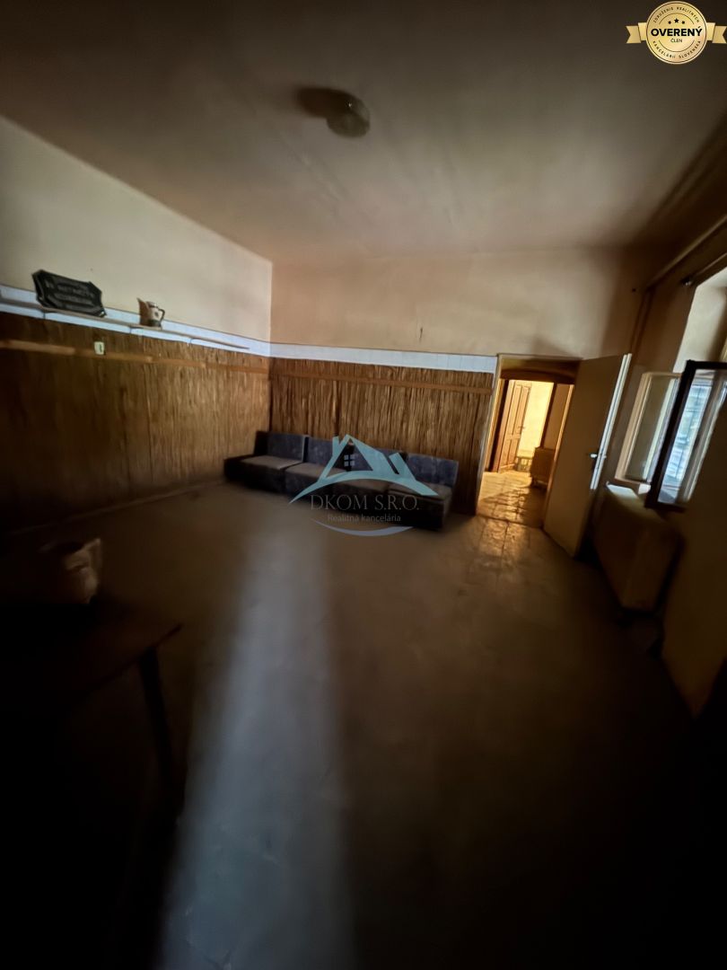 Nehnuteľnosť na predaj Plášťovciach – fotografia 9
