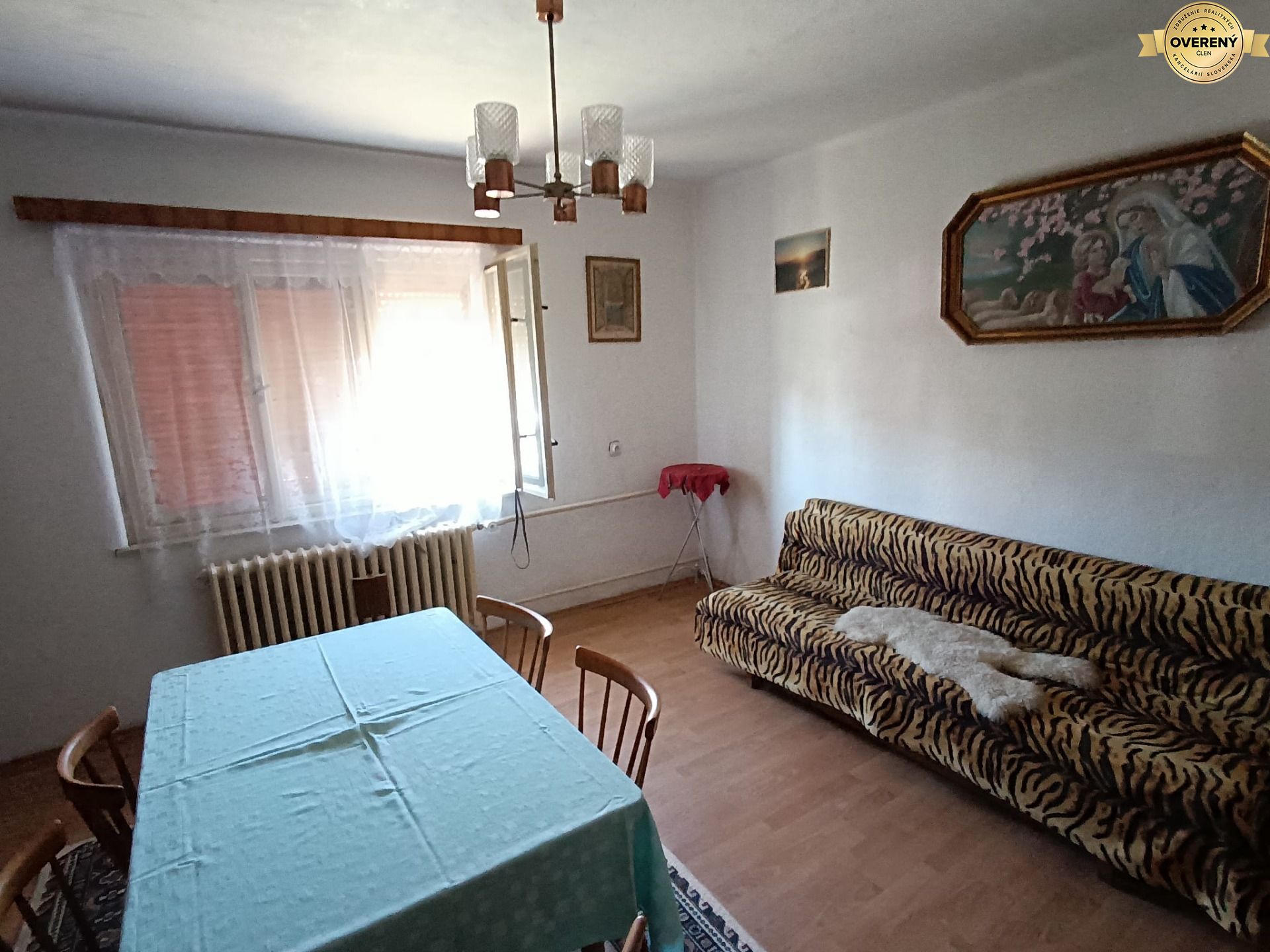 Na predaj rodinný dom s dvomi bytmi v Novej Bani – fotografia 10