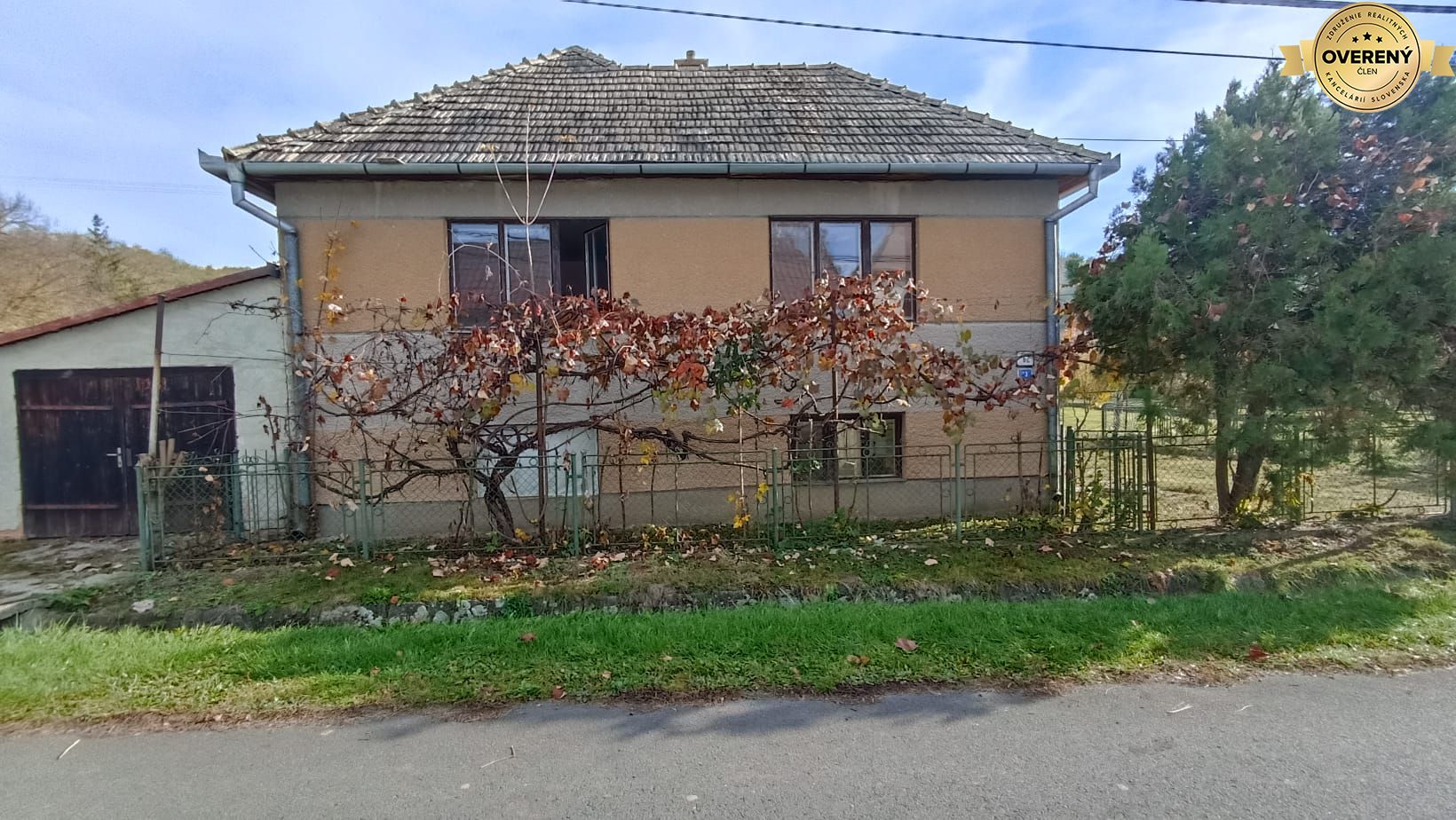 Dom v obci Ľuboriečka s veľkým pozemkom, – fotografia 1