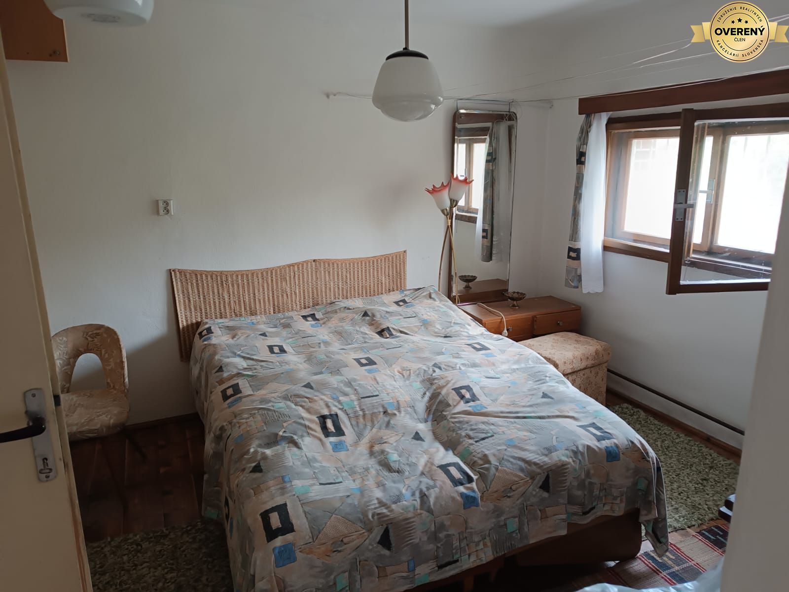 Dom so záhradou a ovocnými stromami na pokojnom mieste – Nová Baňa – fotografia 9