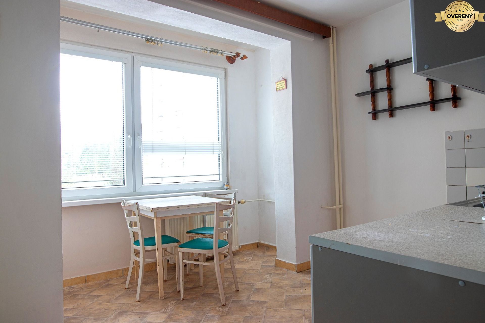 Na predaj 1-izbový byt v Hliníku nad Hronom – 27,3 m² – fotografia 2