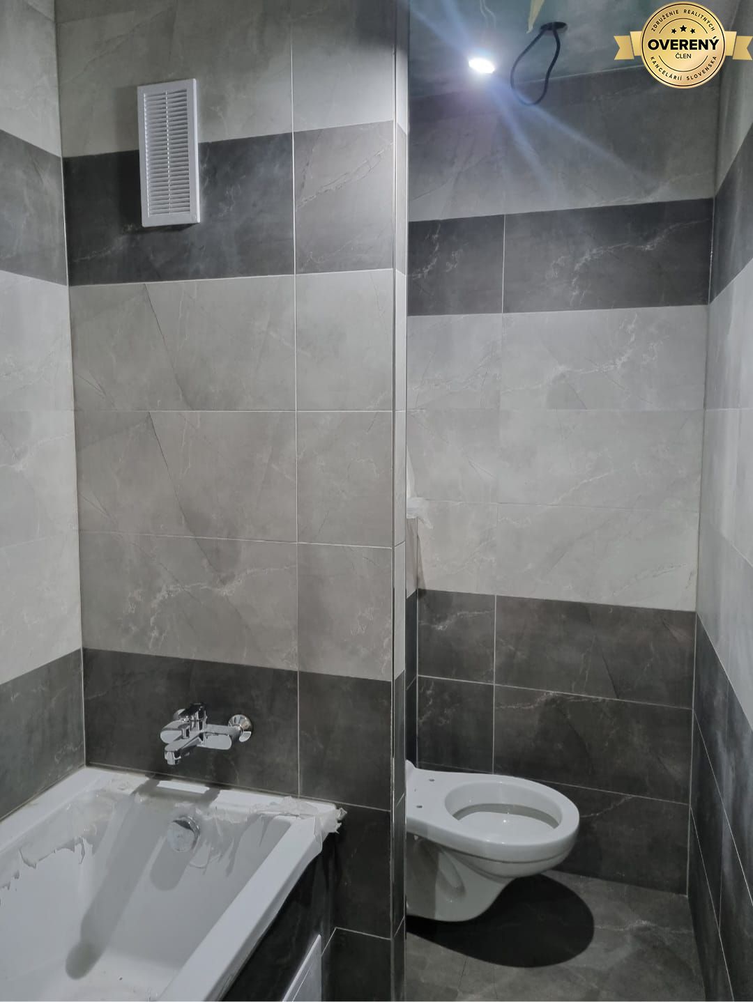 Prenájom luxusná garsónka v centre Topoľčian – fotografia 4