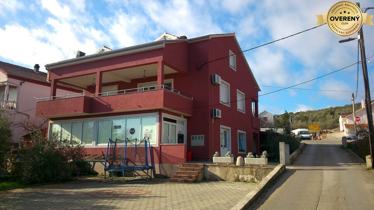 APARTMÁNOVÝ DŮM, OSTROV UGLJAN - KALI – fotografia 2