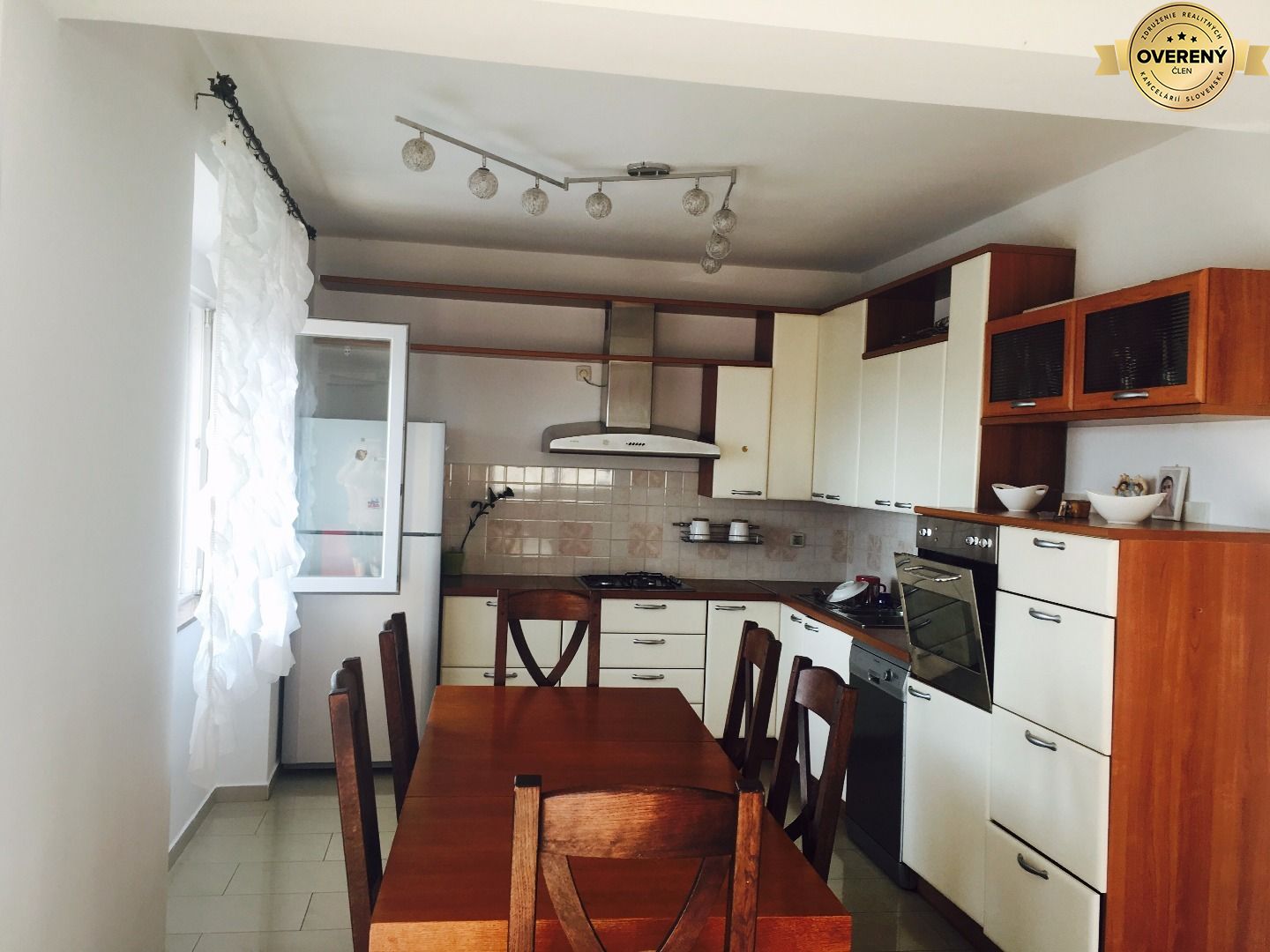 APARTMÁNOVÝ DŮM, OSTROV UGLJAN - KALI – fotografia 5