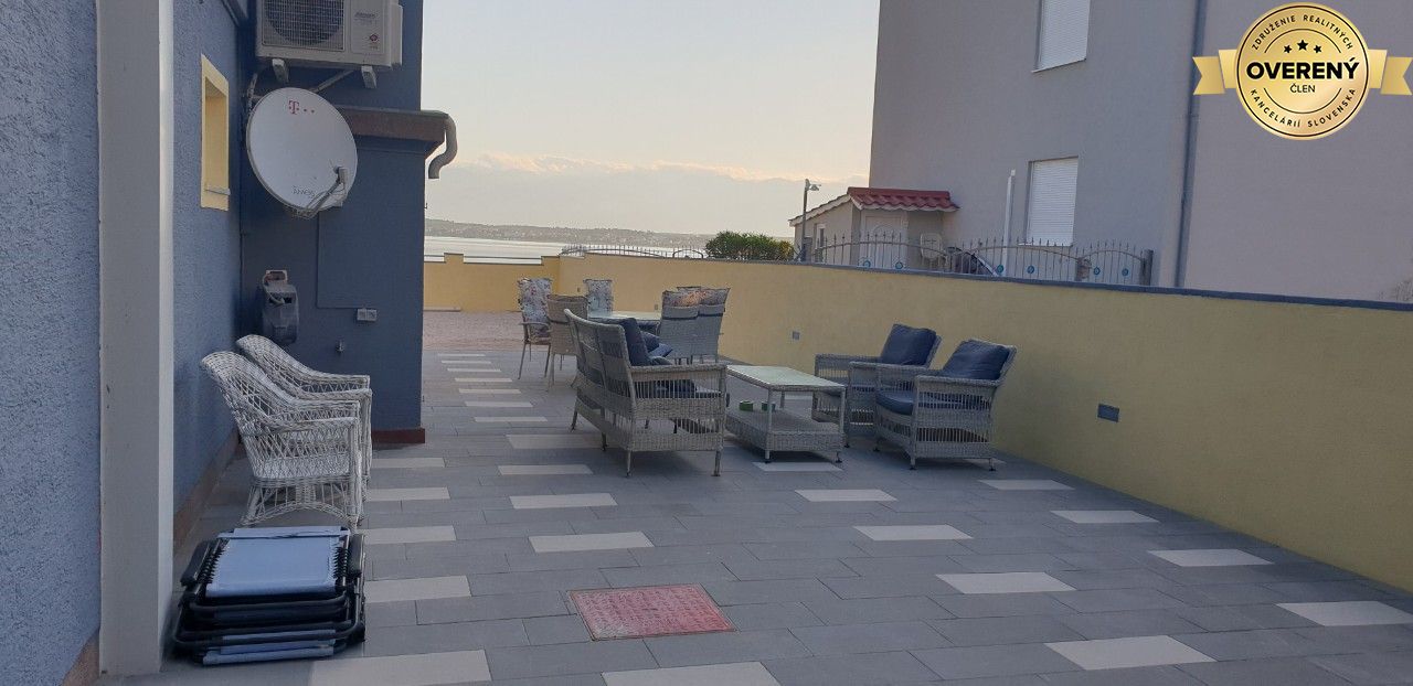 APARTMÁNOVÝ DOM V 1. RADE PRI MORI, NIN – fotografia 4