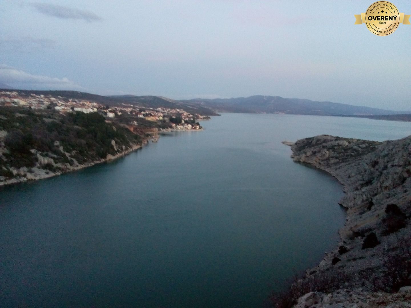 STAVEBNÍ PARCELA - MASLENICA – fotografia 8